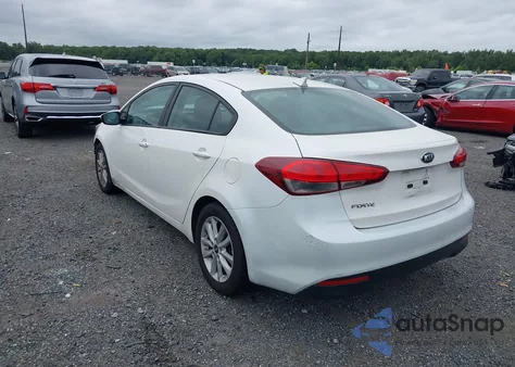 2017 Kia Forte Lx z USA, uszkodzony, nr VIN 3KPFL4A72HE008740